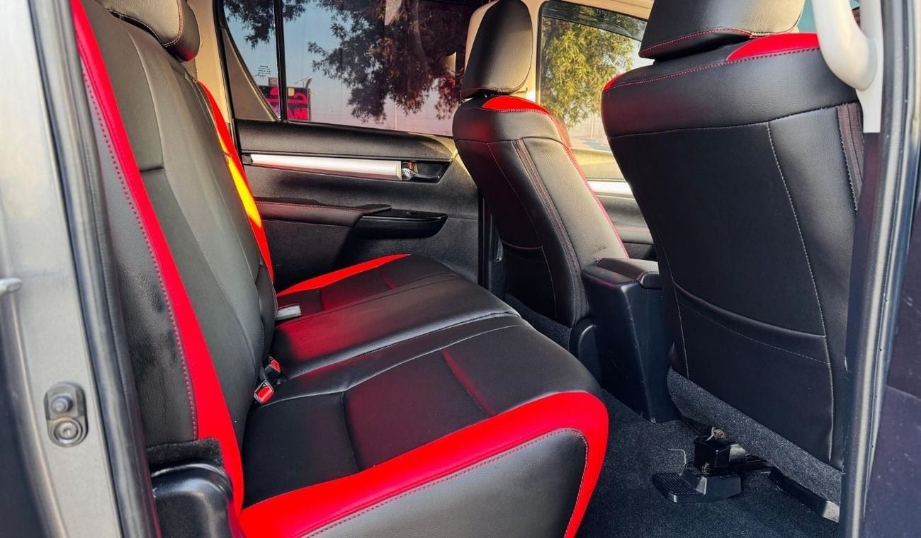 تويوتا هيلوكس OFF ROAD MODIFIED PICKUP | RHD | 2016 | 2.8L DIESEL ENGINE | AT | AWNING SIDE ROOF CAMPING TENT