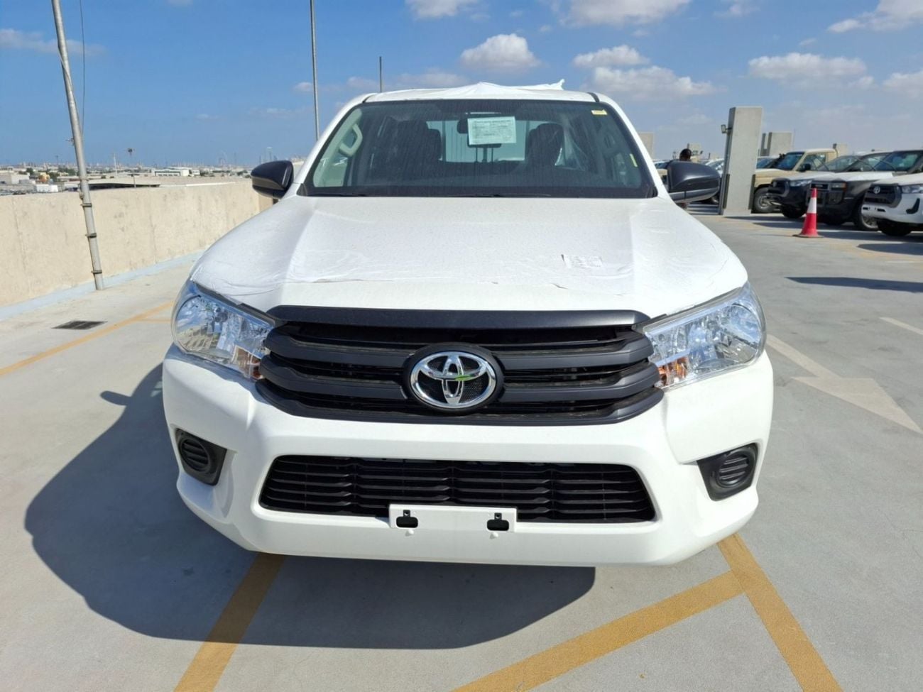 Toyota Hilux DLX Diesel 4WD Double Cab PWR Basic Diesel 2.4L * Export for Africa*
