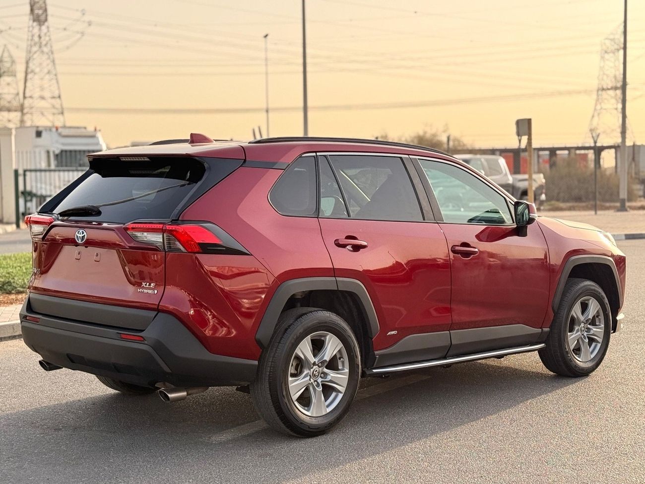 تويوتا راف ٤ XLE 2.5L