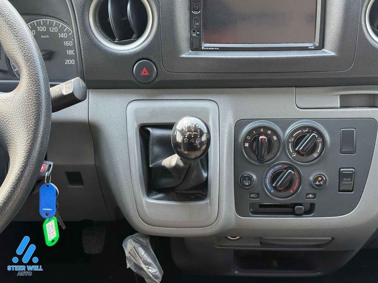 Nissan Urvan Microbus 13-Seater Automatic (5-Door) Microbus 13-Seater Manual (5-Door) NV350 2.5L RWD | 13-Seater