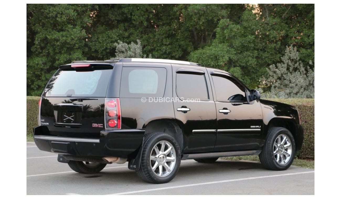 GMC Yukon GMC YUKON DENALE 2011 GCC