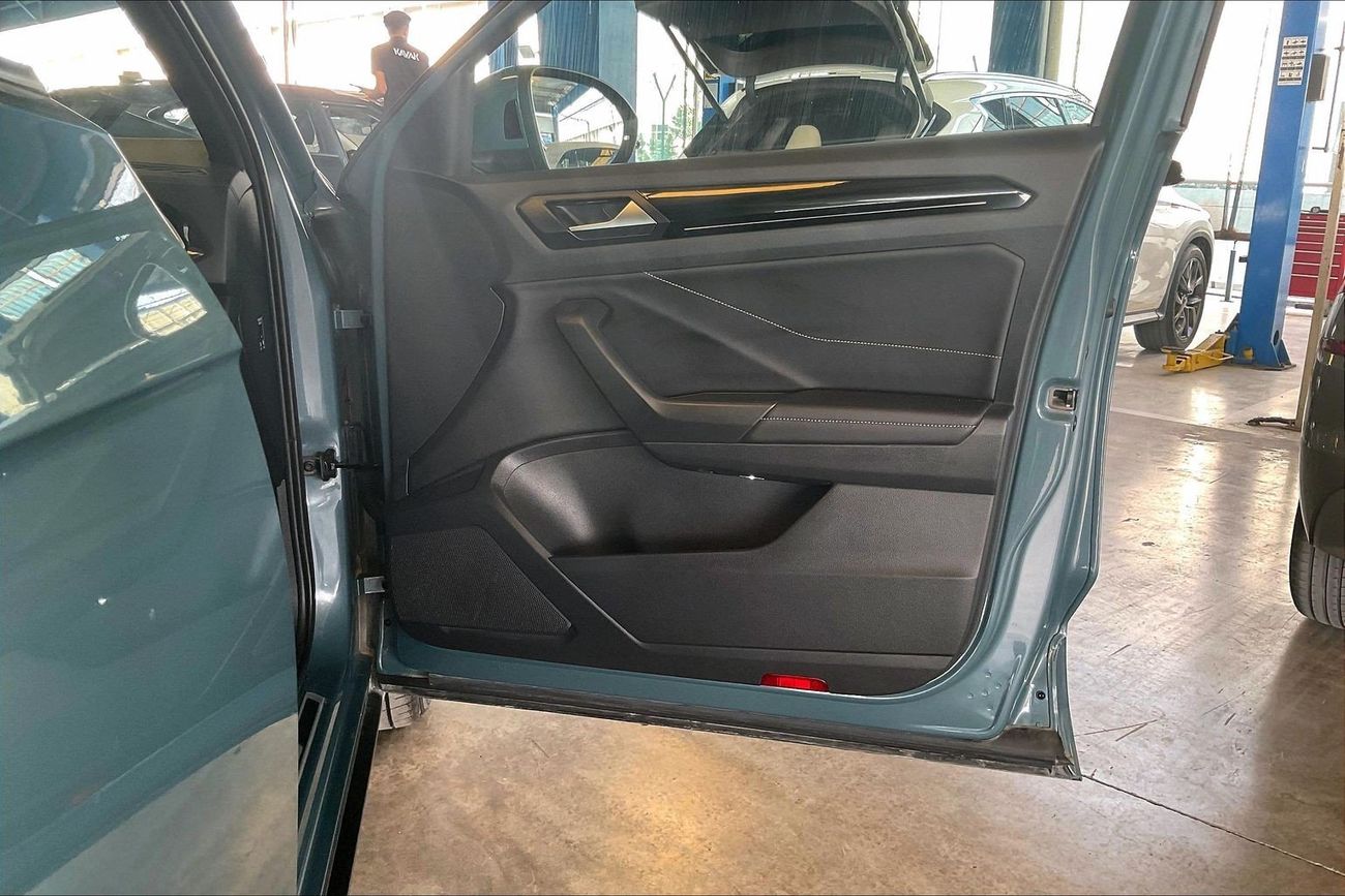 فولكس واجن T ROC R-Line | شامل الضمان | 0 ﺪﻔﻋﺓ ﺃﻮﻟﻯ