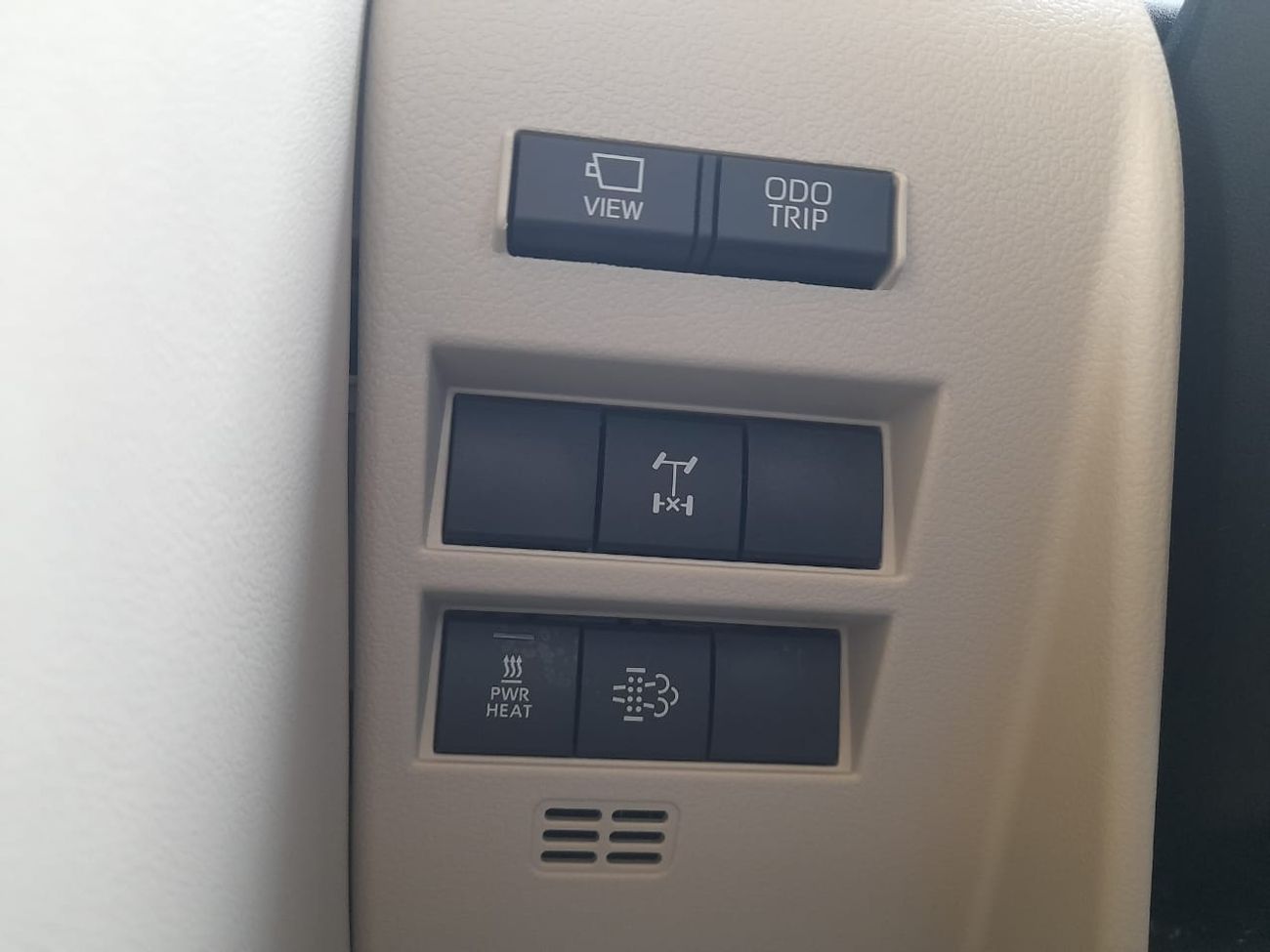 تويوتا لاند كروزر Right-Hand drive Diesel ZX black with biege