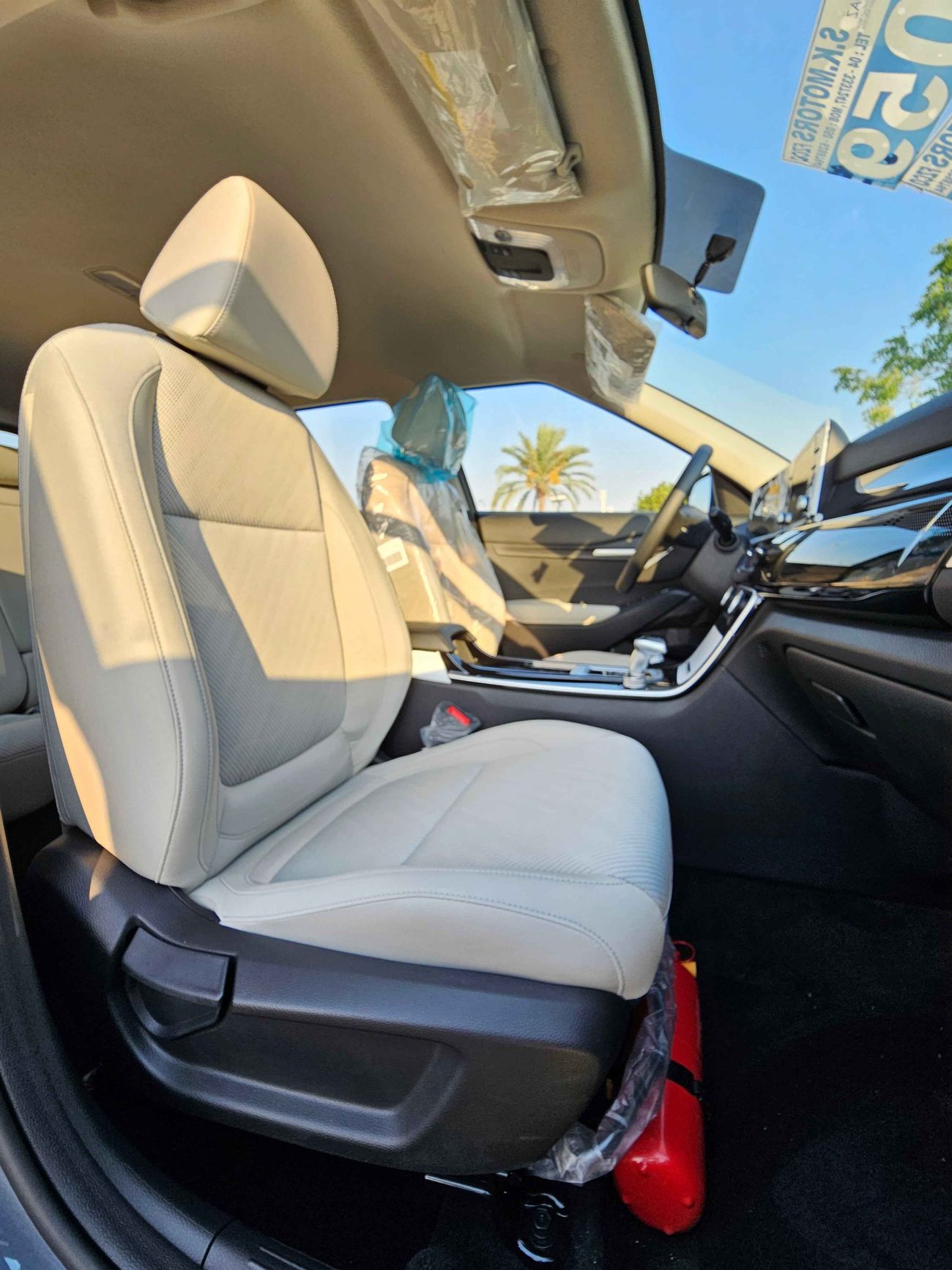 Kia Seltos 1.5L V4 /DUAL TONE/ DVD+CAMERA / PUSH START (CODE #  67974)