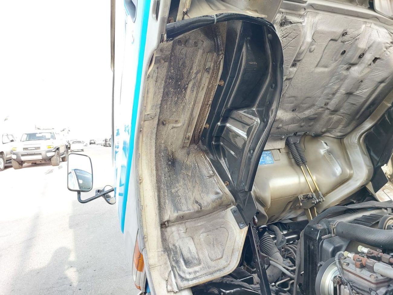 Mitsubishi Fuso Canter MITSUBISHI CANTER FREEZER TRUCK RHD 1999 MODEL 4.2 L DIESEL MANUAL(PM30981)