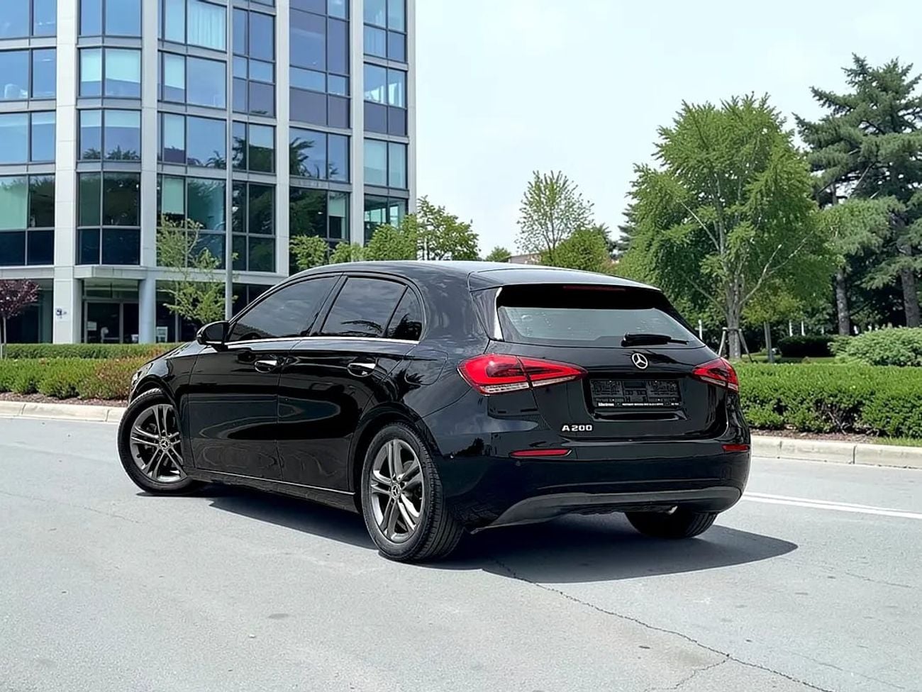 Mercedes-Benz A 200 864 PM | MERCEDES A200| 1.3L FWD | WELL MAINTAINED | 0% DOWNPAYMENT