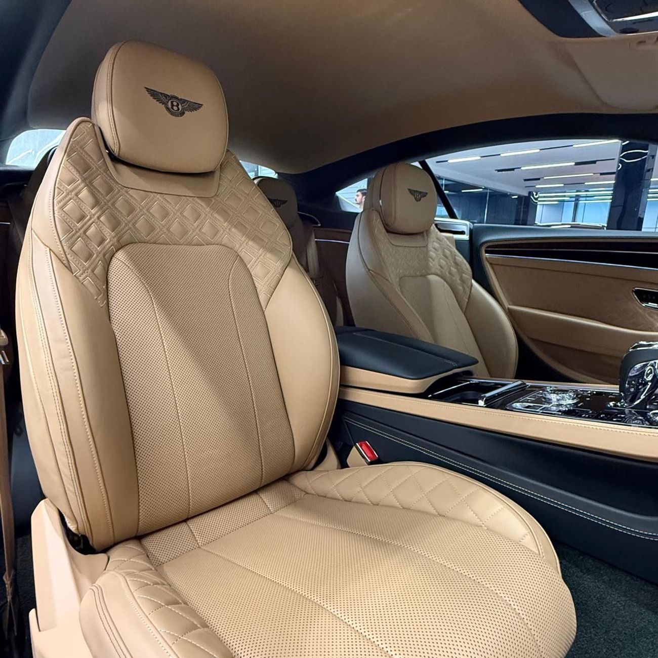 Bentley Continental GT 4.0T V8 | GCC Specs | Full Service History | Under Dealer Warranty