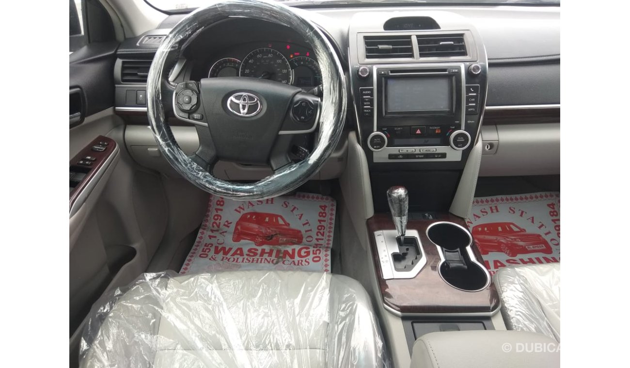 Toyota Camry XLE - Limited - Full Options  4 CYL   2.4