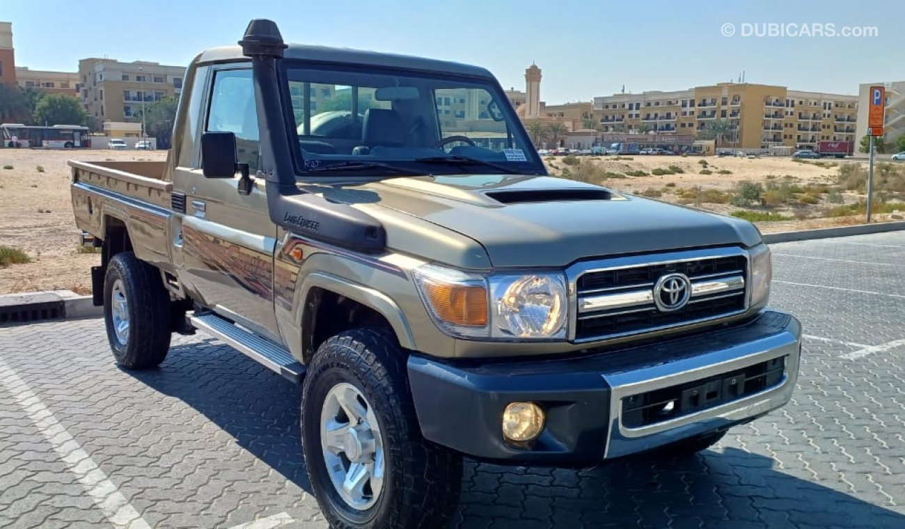 Toyota Land Cruiser Pick Up