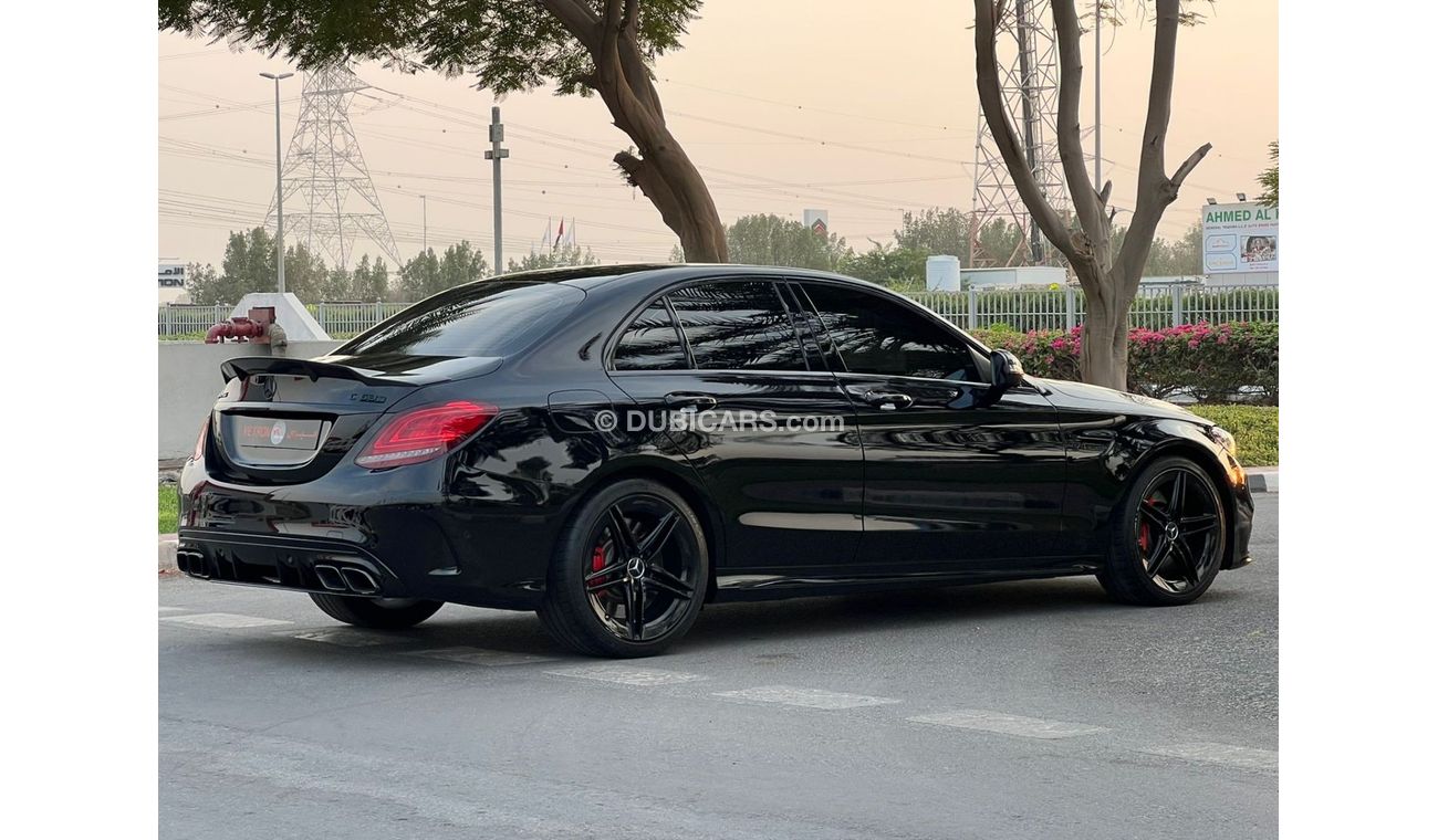Mercedes-Benz C 63 AMG Mercedes-Benz C63S 2020 FULL OPTION CARBON FIBER ATTRACTIVE PRICE