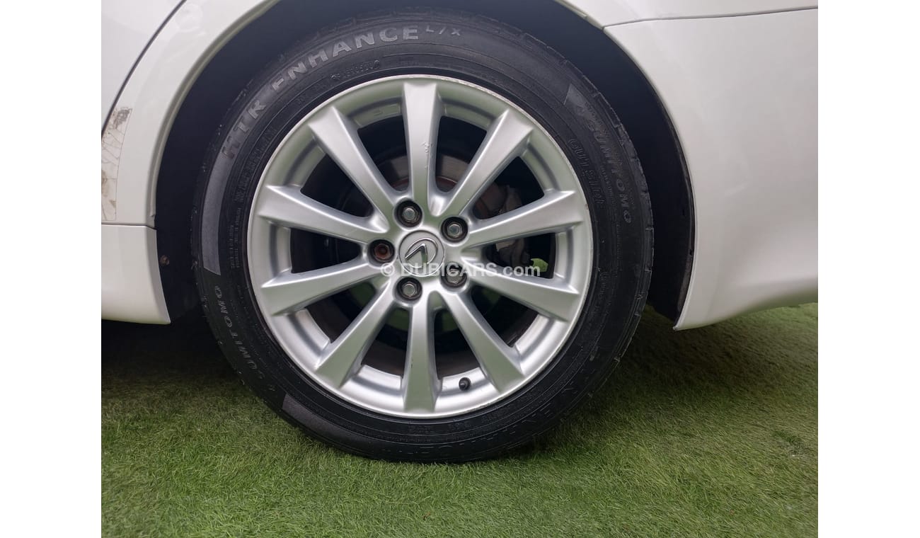 Lexus IS300 Gulf model 2007, white, beige interior, number one, imprint, leather hatch, cruise control, in excel
