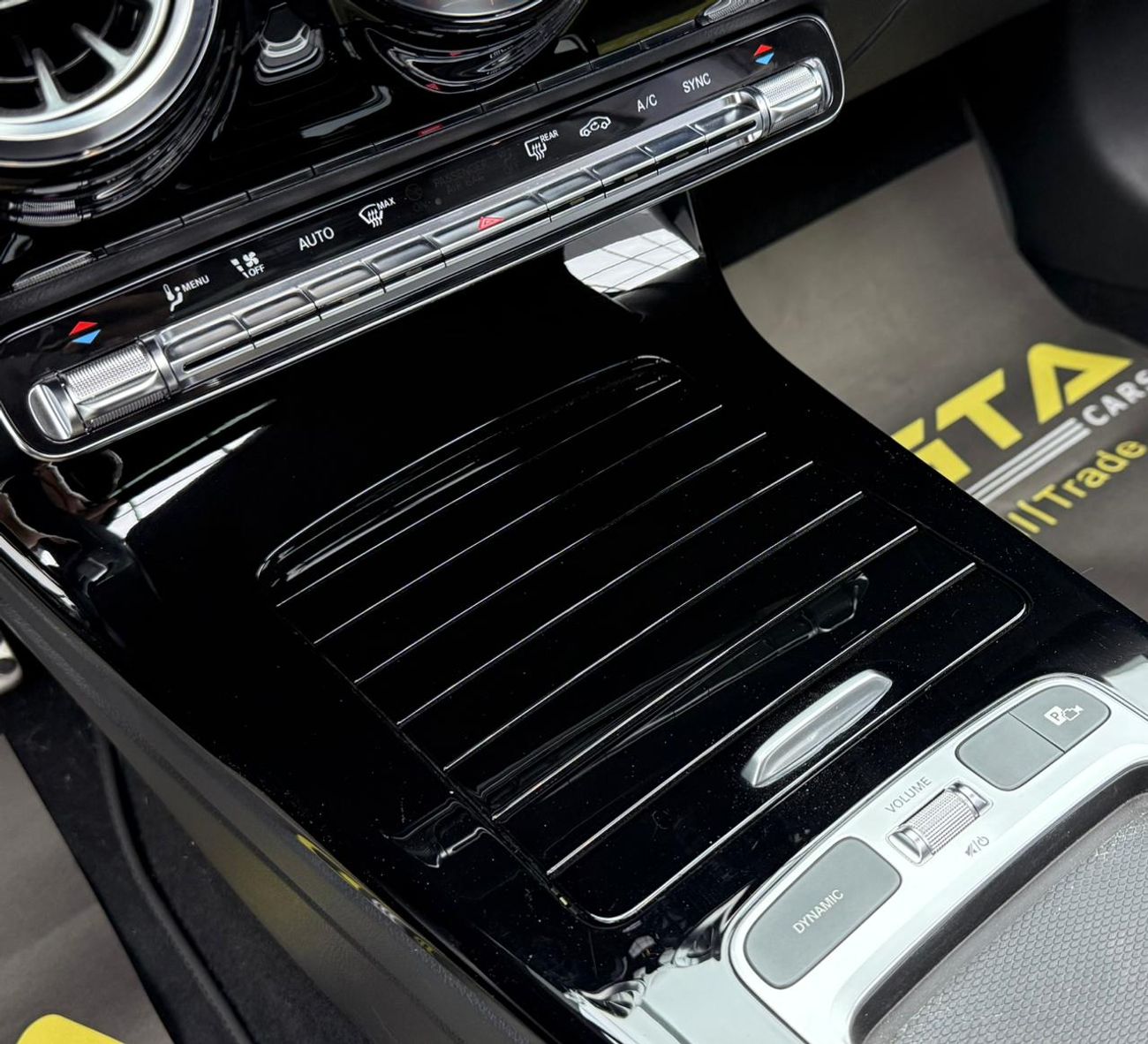 Mercedes-Benz A 200 Premium 1.4L 2023 Mercedes-Benz A200 ,Gargash Warranty+Service Contract ,Full Service Agency History