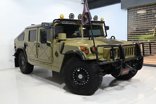 Hummer H1  2018 Humvee Signature C-Series, Serial Number 001, 1 year Warranty, Full Service History, GCC