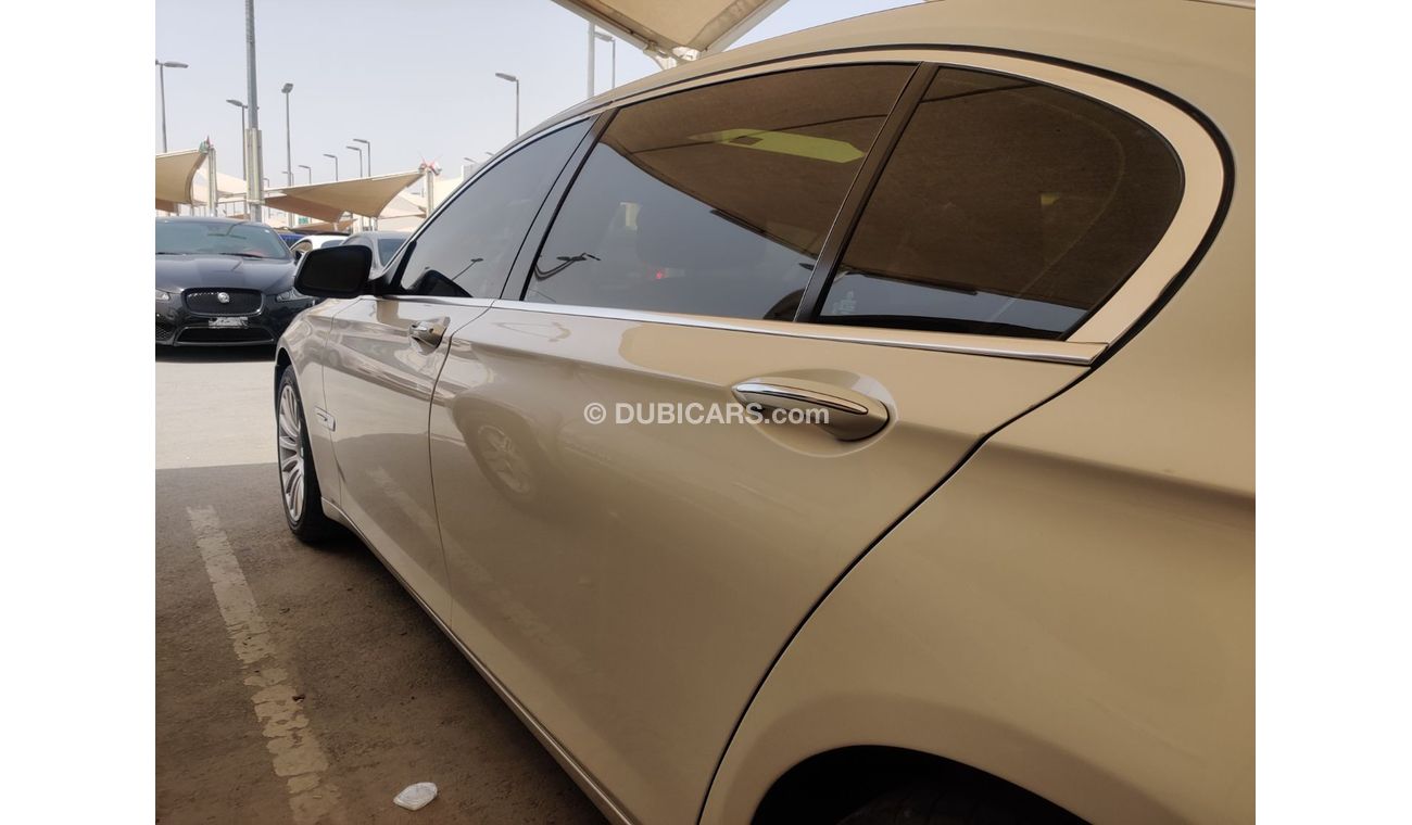 بي أم دبليو 730Li