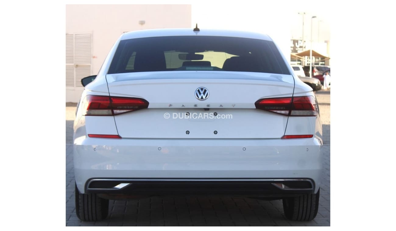 فولكس واجن باسات فولكسفاجن باسات 2020 خليجي بحالة ممتازة بدون حوادث