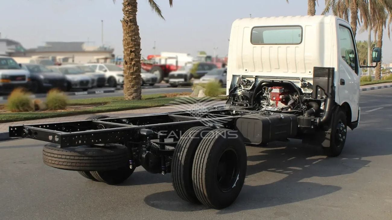 هينو 700 HINO/XZU 710L/6.5 TON 300S Wide cab 4X2