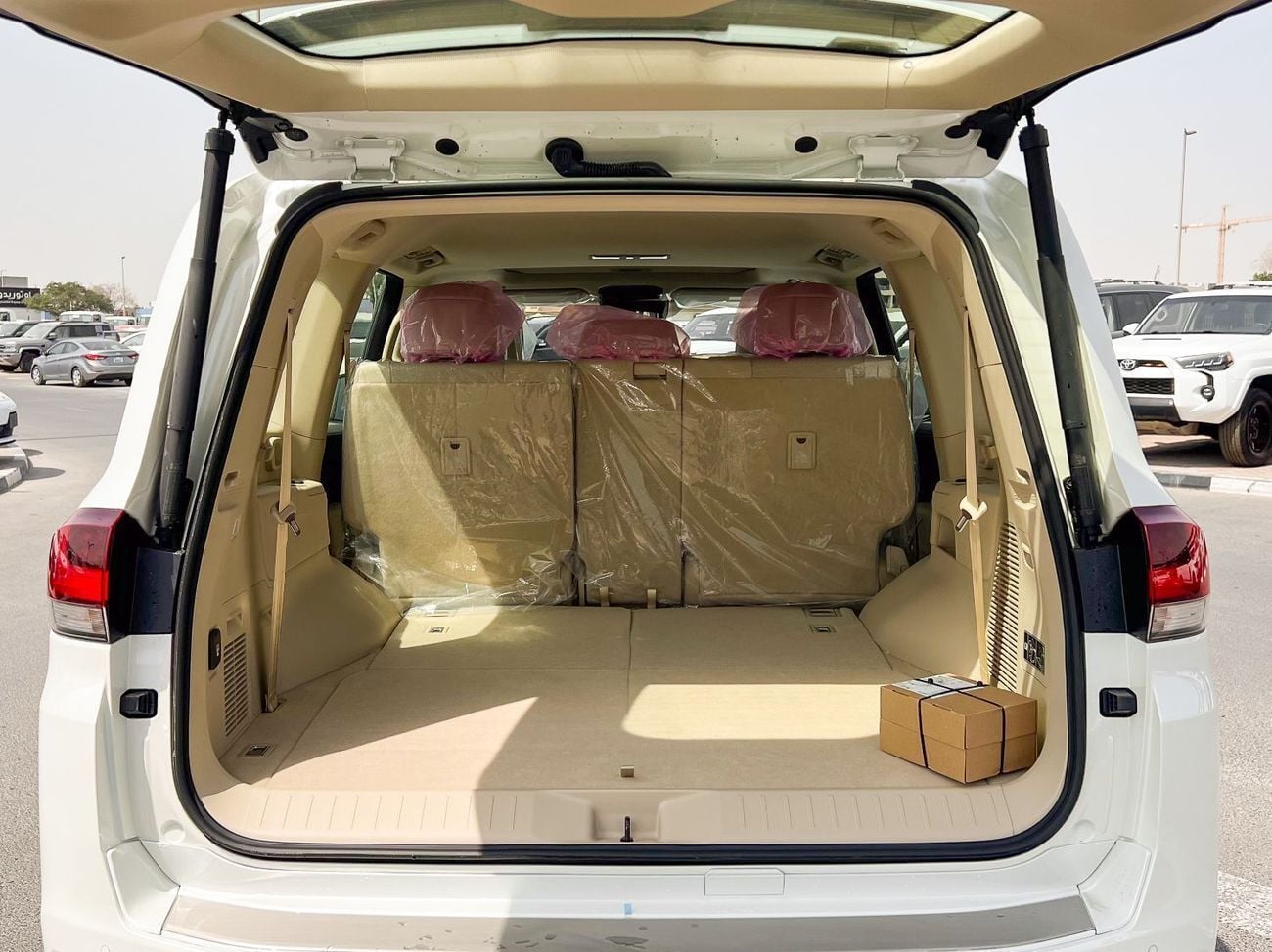 تويوتا لاند كروزر GXR EXPORT ONLY - 2026 LC300 GXR 4.0L (GCC Specification)