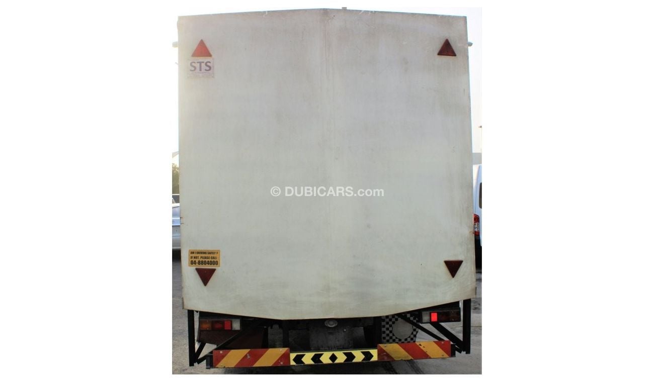 Mitsubishi Fuso Canter Mitsubishi Canter 2017 GCC, excellent condition, diesel without accidents, very clean from inside an
