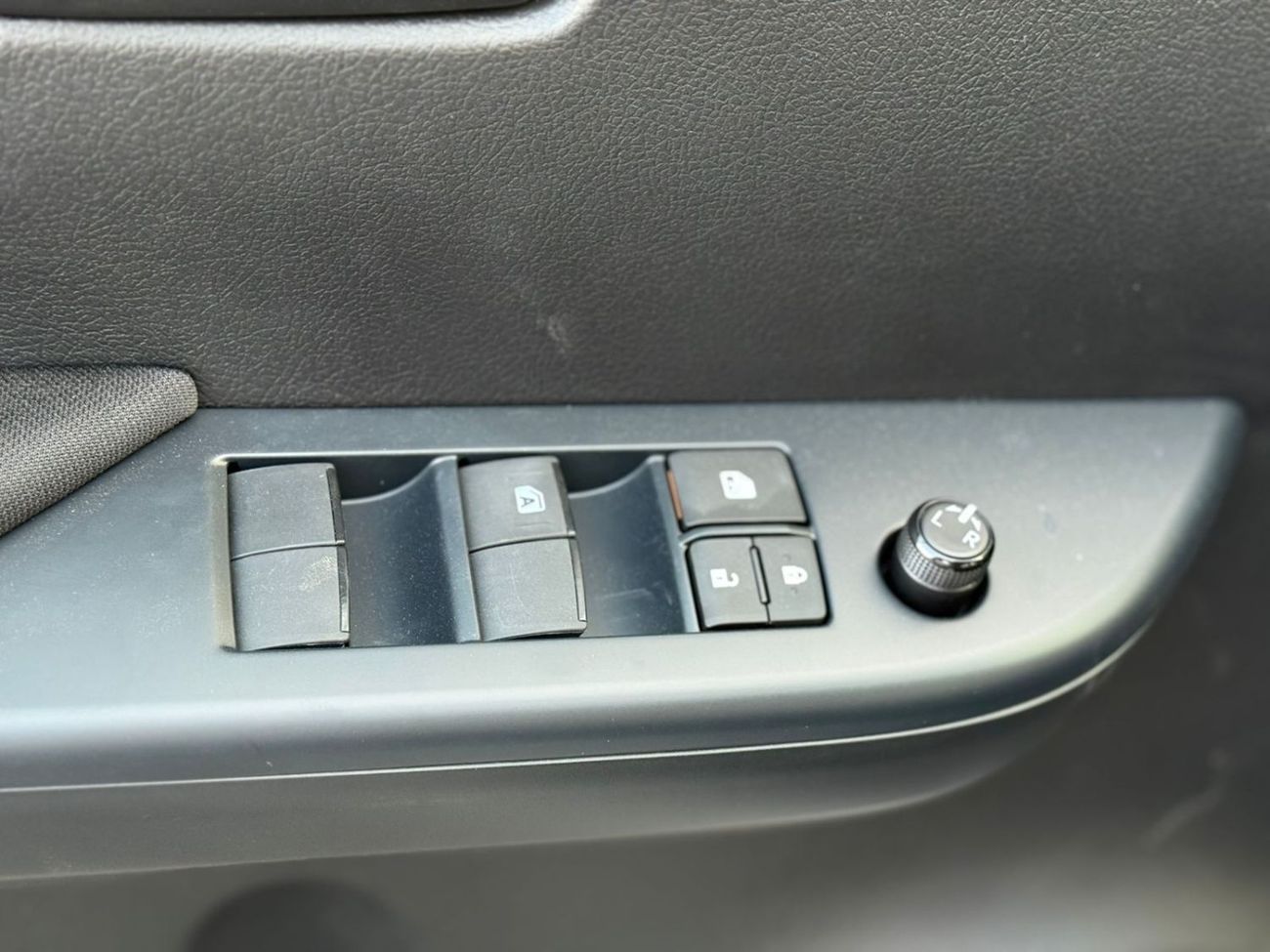 Toyota Hilux HILUX 2.4L DIESEL M/T 4X4 D/C POWER WINDOWS 2025 MODEL