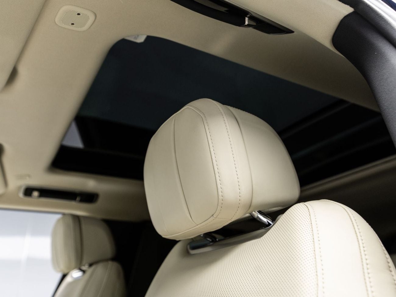 لاند روفر رينج روفر 2023 Range Rover HSE P400, 3.0TC I6, 4WD, 395bhp, 8 Speed Auto