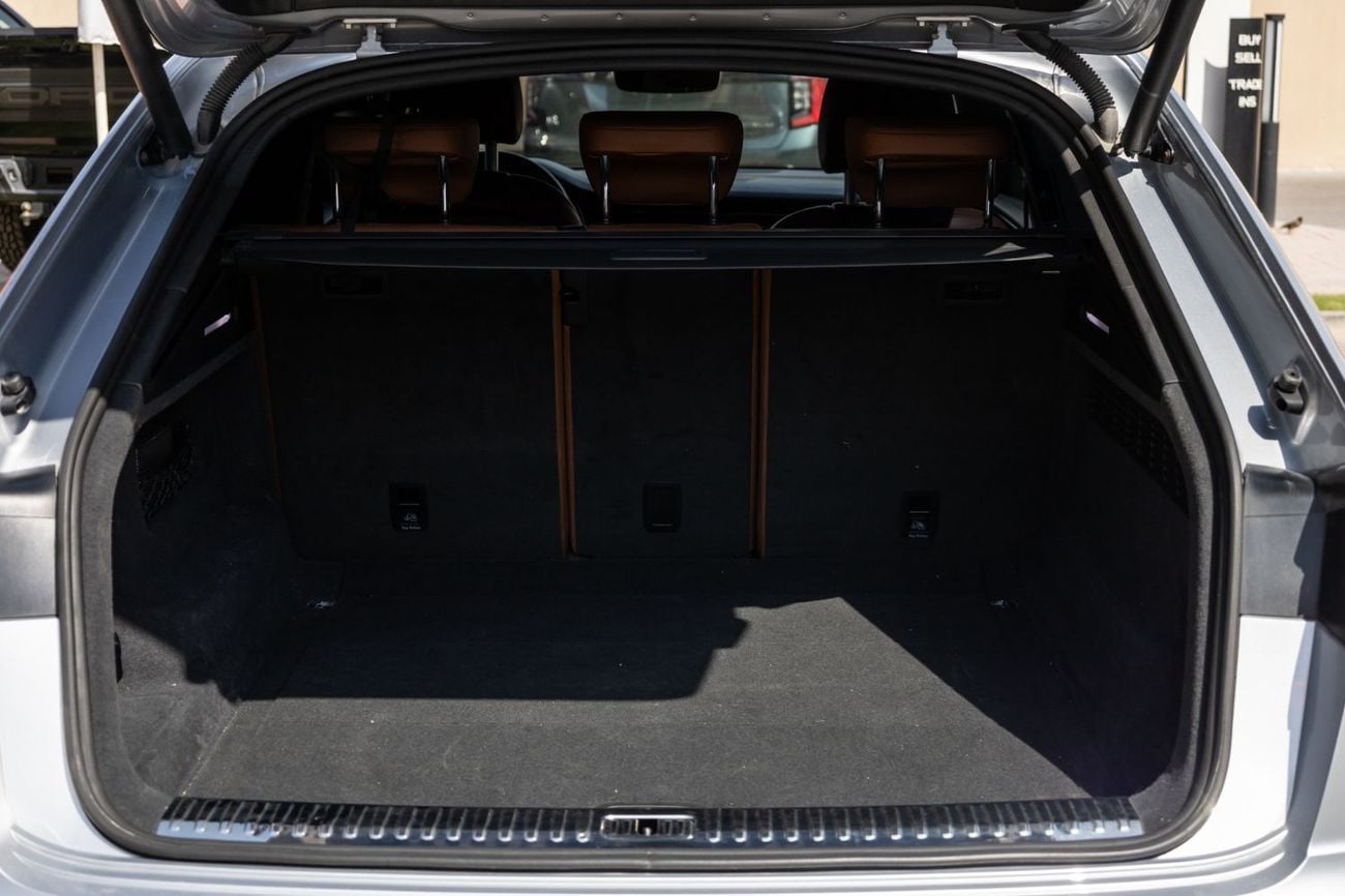 أودي Q8 55 TFSI quattro S-Line 3.0L (340 HP)