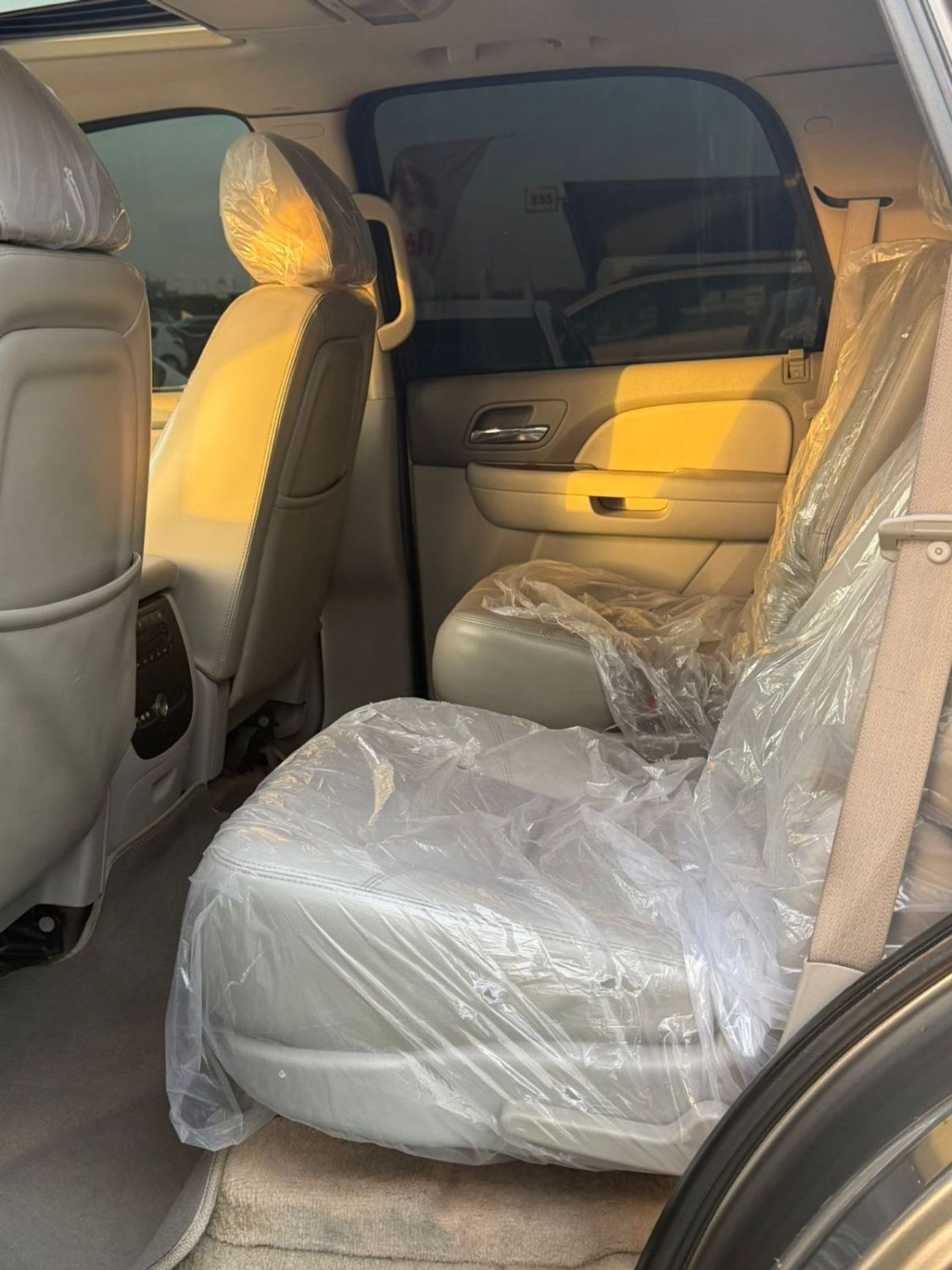 شيفروليه تاهو وارد فل رقم واحد فتحه سقف