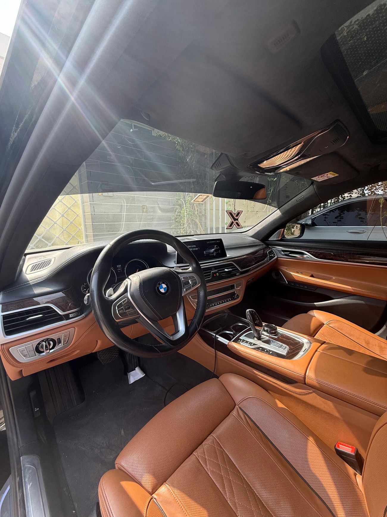 بي أم دبليو 750Li