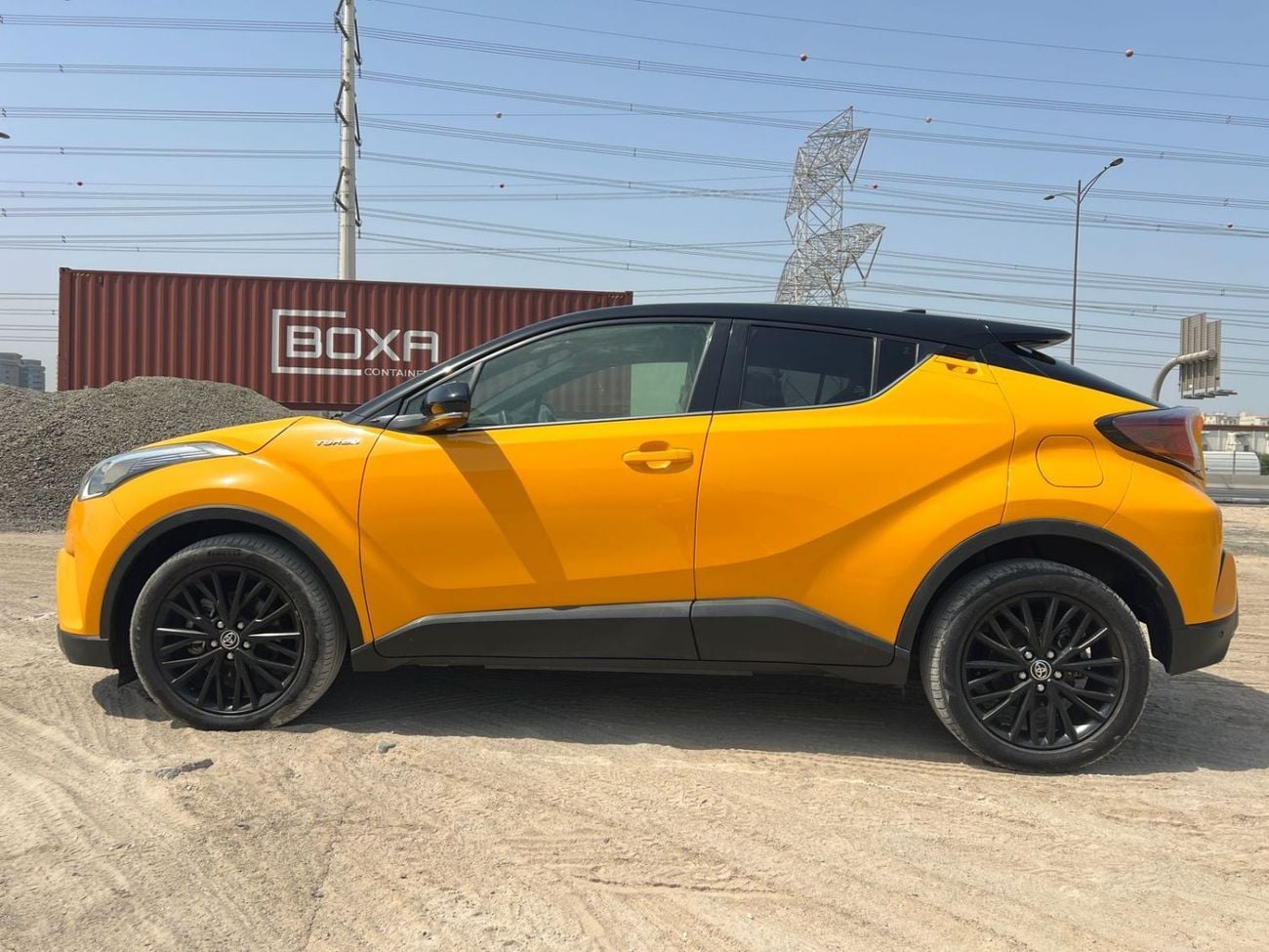 تويوتا CHR Toyota CHR ,1200 CC ,Right Hand Drive ,2017 Model  ,Yellow Color