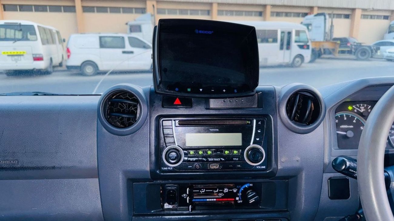 تويوتا لاند كروزر 70 -