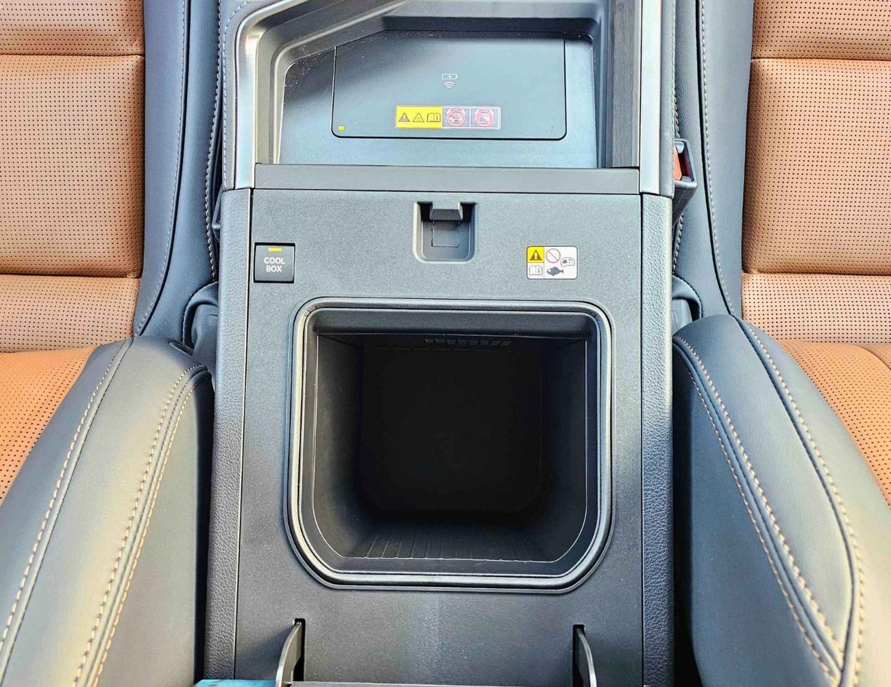 Lexus GX550 LUXURY/3.5L V6 4WD PETROL/FULL OPTION/ 14" TOUCHSCREEN DISPLAY, PANORAMIC ROOF, FRONT & REAR CAMERAS