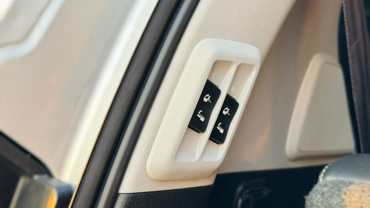 تويوتا برادو KAKADU | MODIFIED TO 2023 MODEL | SUNROOF | PUSH START ENGINE | AUTOMATIC TRANSMISSION | 3.0L | ELEC