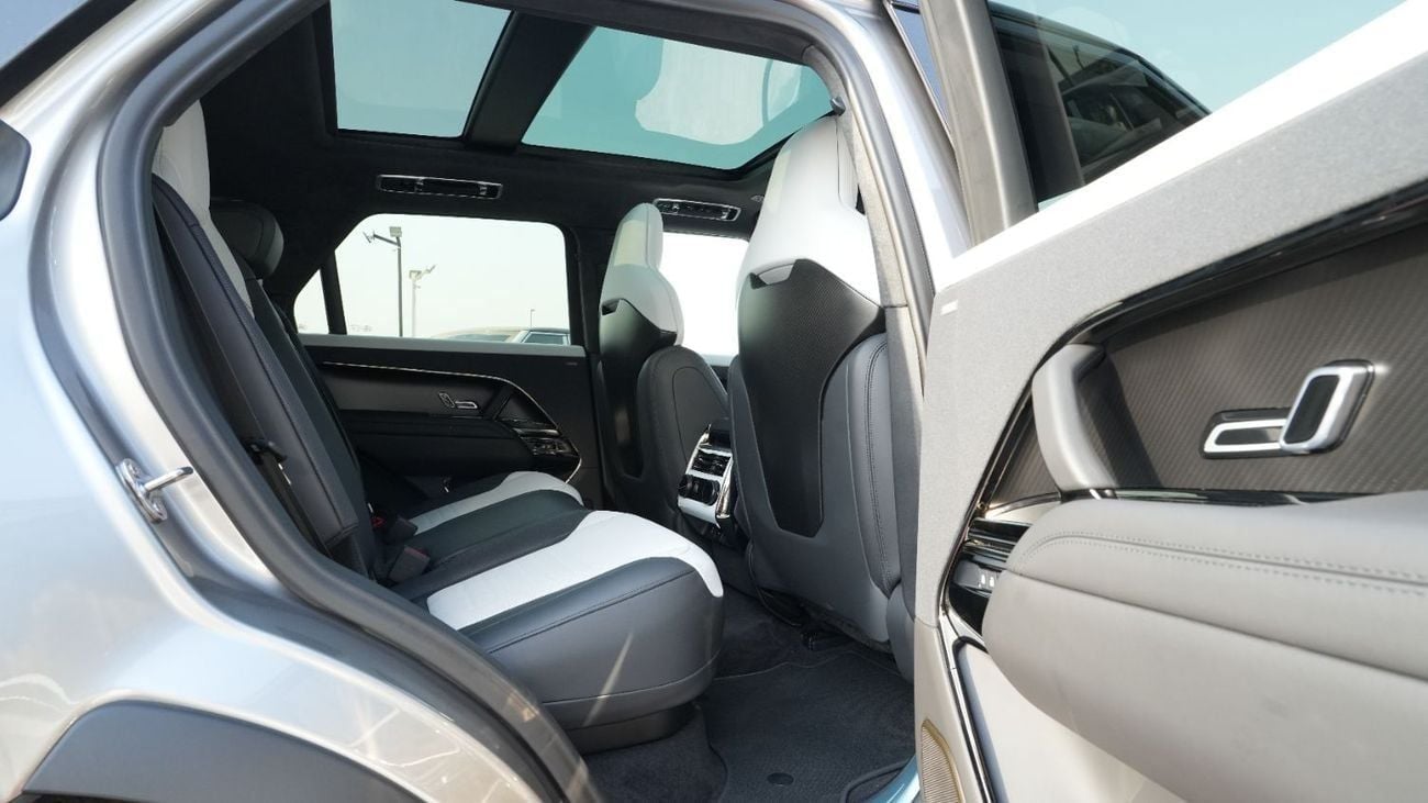 Land Rover Range Rover Sport SV Edition Two P635 4.4L SV Edition One P635 4.4L 2024 MY EXPORT PRICE