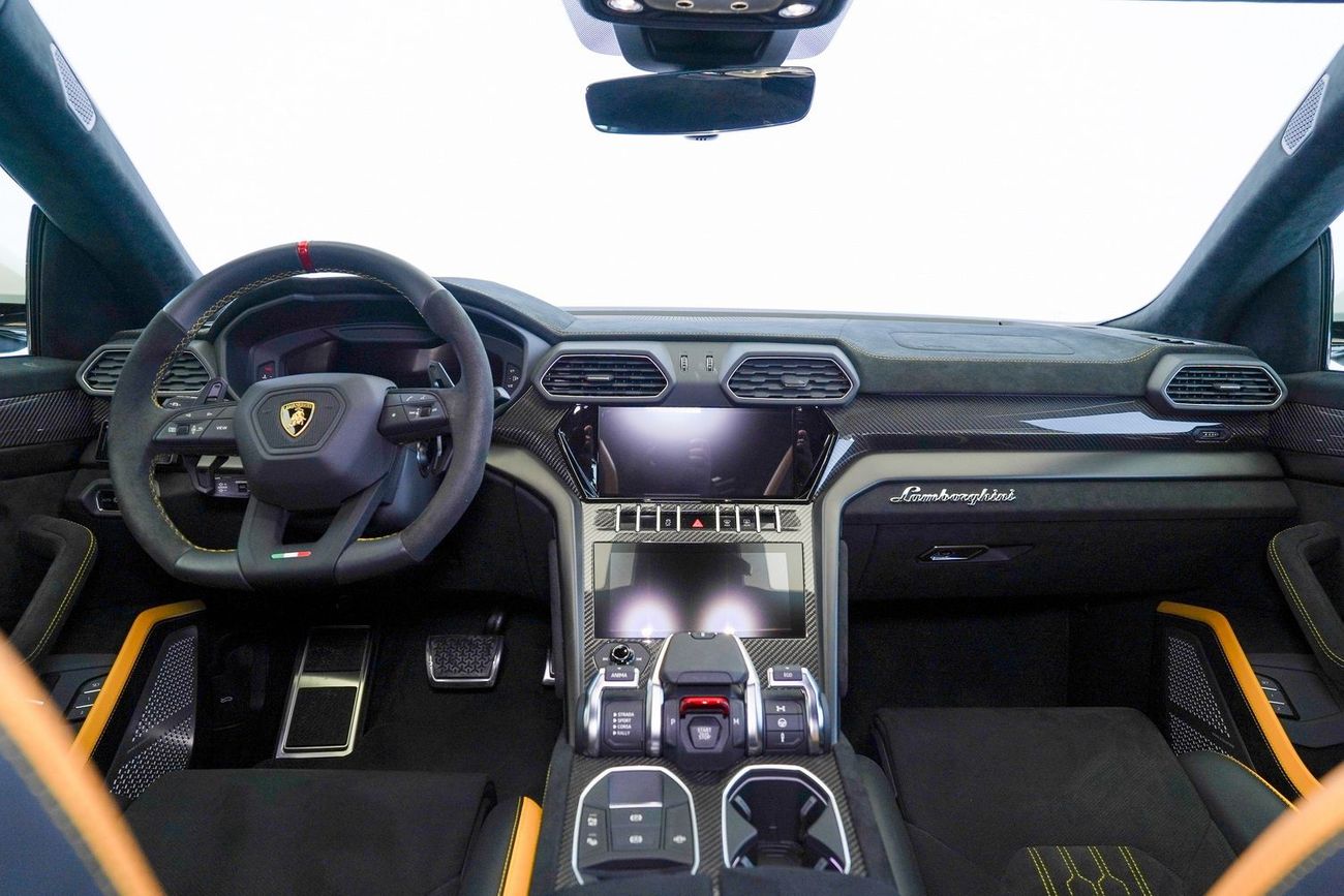 لامبورغيني اوروس 4.0T V8 Performante