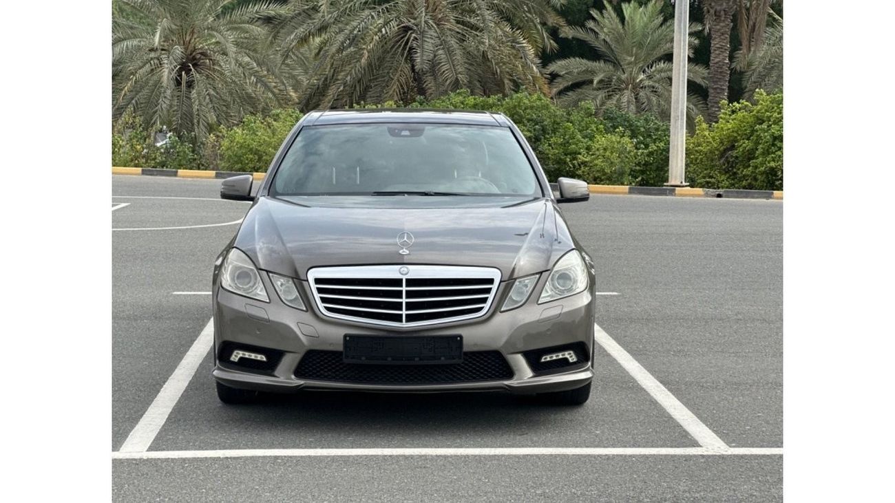 Mercedes-Benz E 250 MODEL 2010 GCC CAR PERFECT CONDITION INSIDE AND OUTSIDE FULL OPTION PANORAMIC ROOF LEATHER SEATS