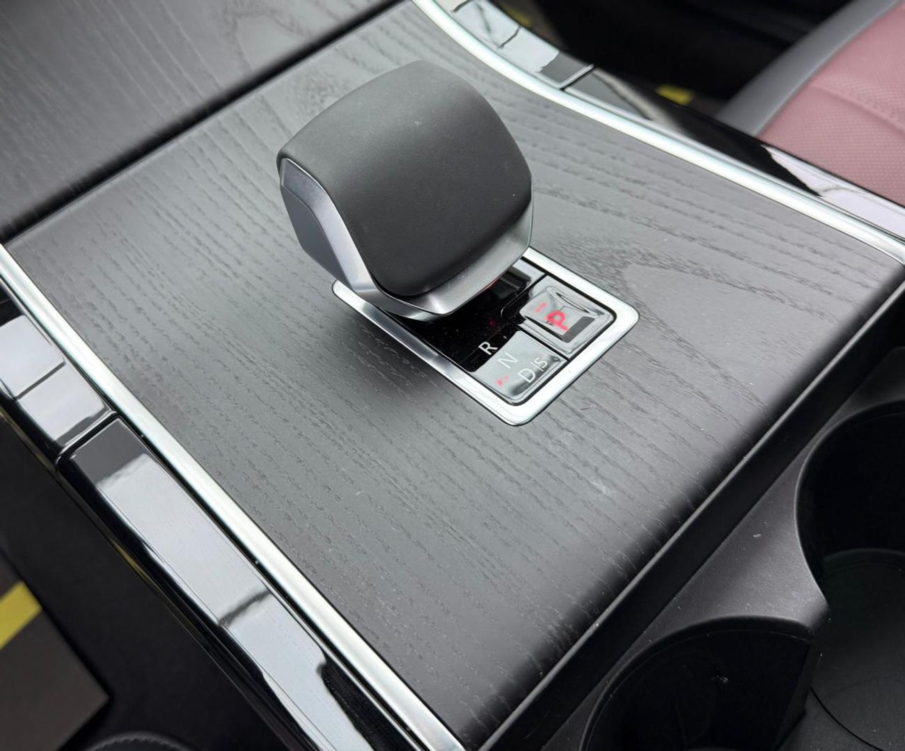 Land Rover Range Rover Evoque P250 SE 2.0L 2025 Range Rover Evoque Dynamic SE ,Warranty, Brand New, Excellent Conditi