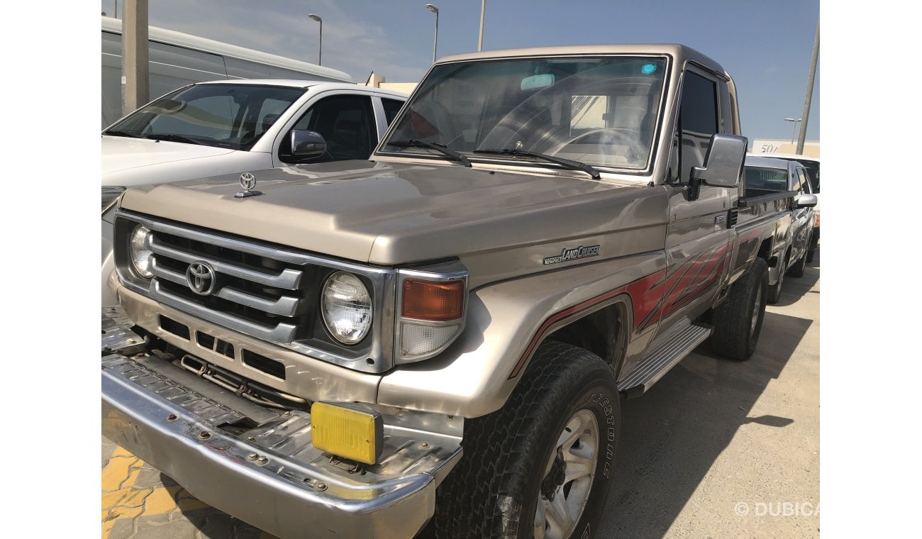 Toyota Land Cruiser Pick Up