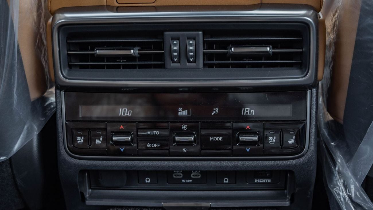 Lexus LX 700h 2026 Lexus LX700h Signature 3.5L AT Hybrid 07 Seaters with auto parking (Black)