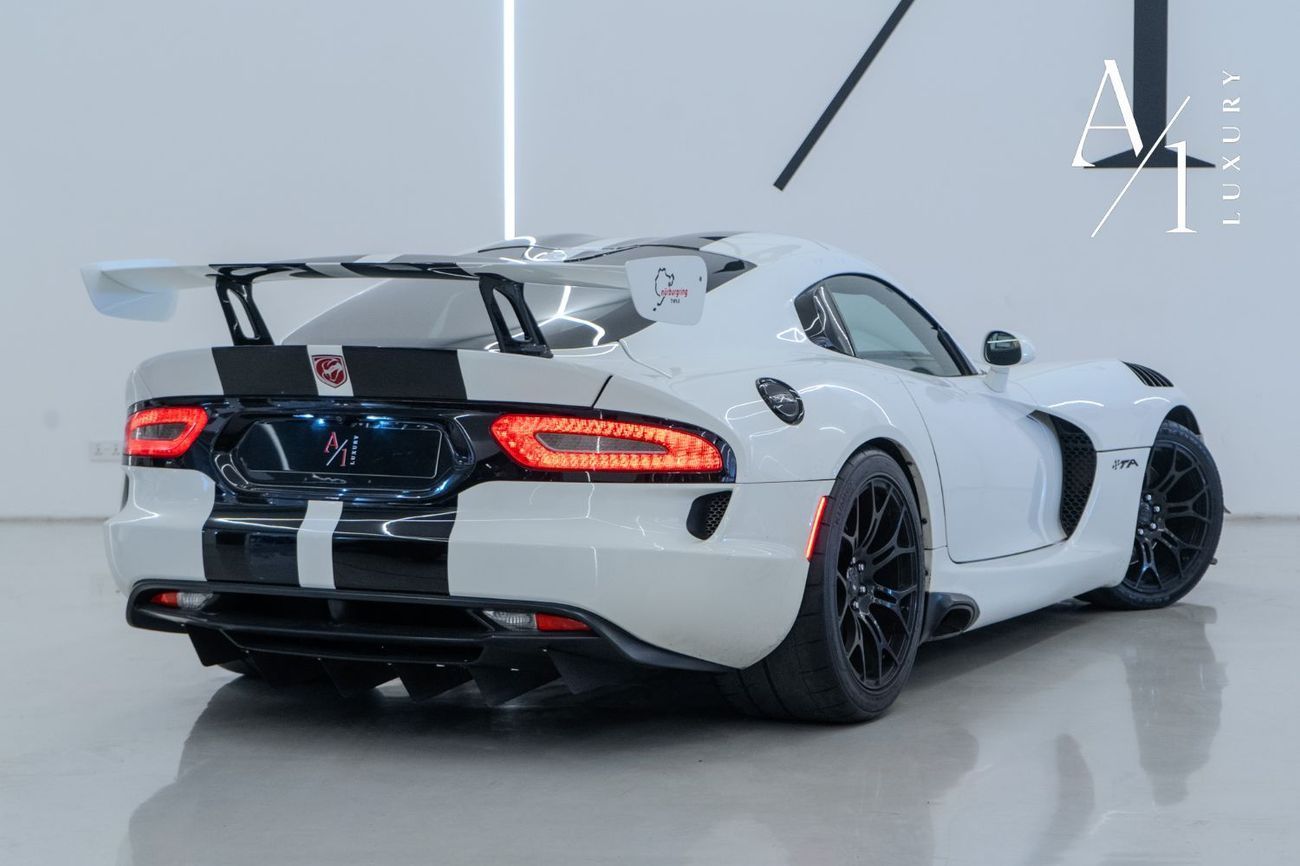 دودج فايبر SRT10 GTC 8.4L 2016 Dodge Viper GTC Time Attack Edition V10, 1 Of 1, Carbon Fiber Accents, Clean Tit