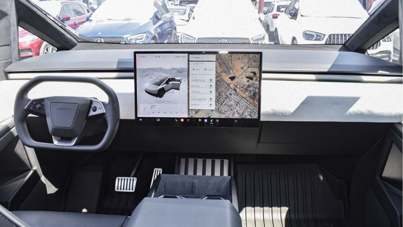 تسلا سايبرتراك Tesla Cybertruck / 2024