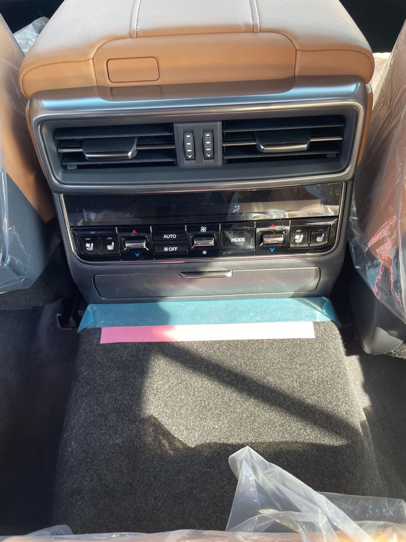 Lexus LX 700h Signature 3.5L T HYBRID WITH AUTOPARKING