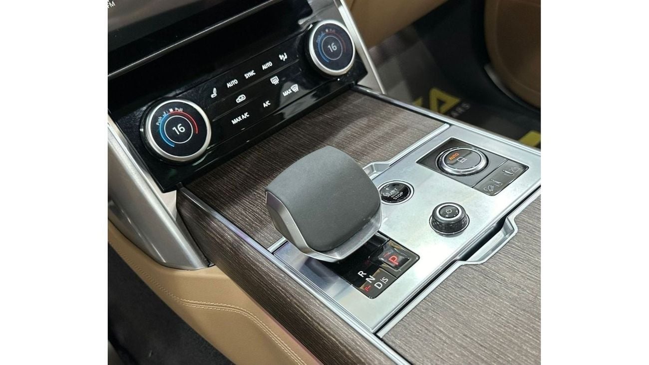 Land Rover Range Rover 2022 Range Rover Vogue P530 HSE LWB, July 2027 Range Rover Warranty+Service Pack, Full Options, GCC