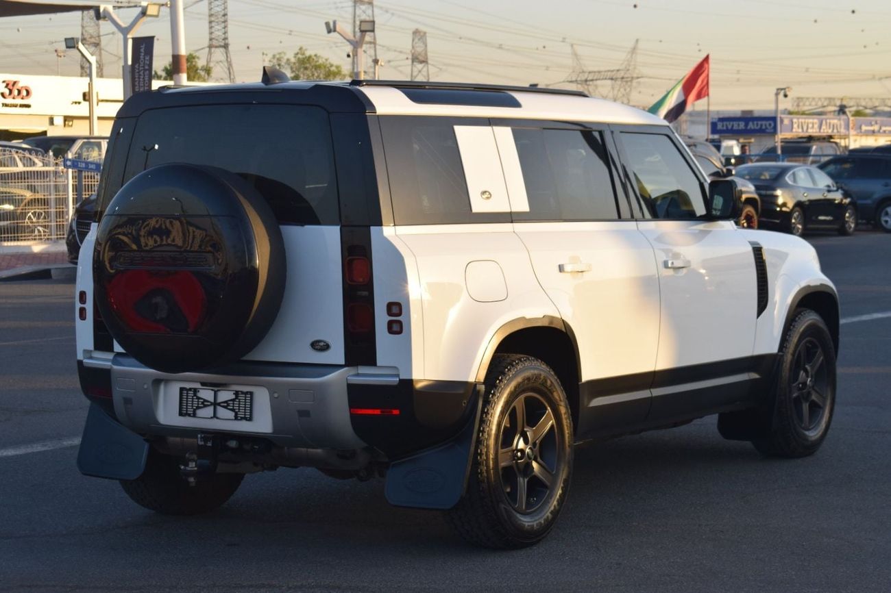 لاند روفر ديفندر 2021Model 2.0 petrol Engine full option tap of the range colour white Transmission Automatic Interio