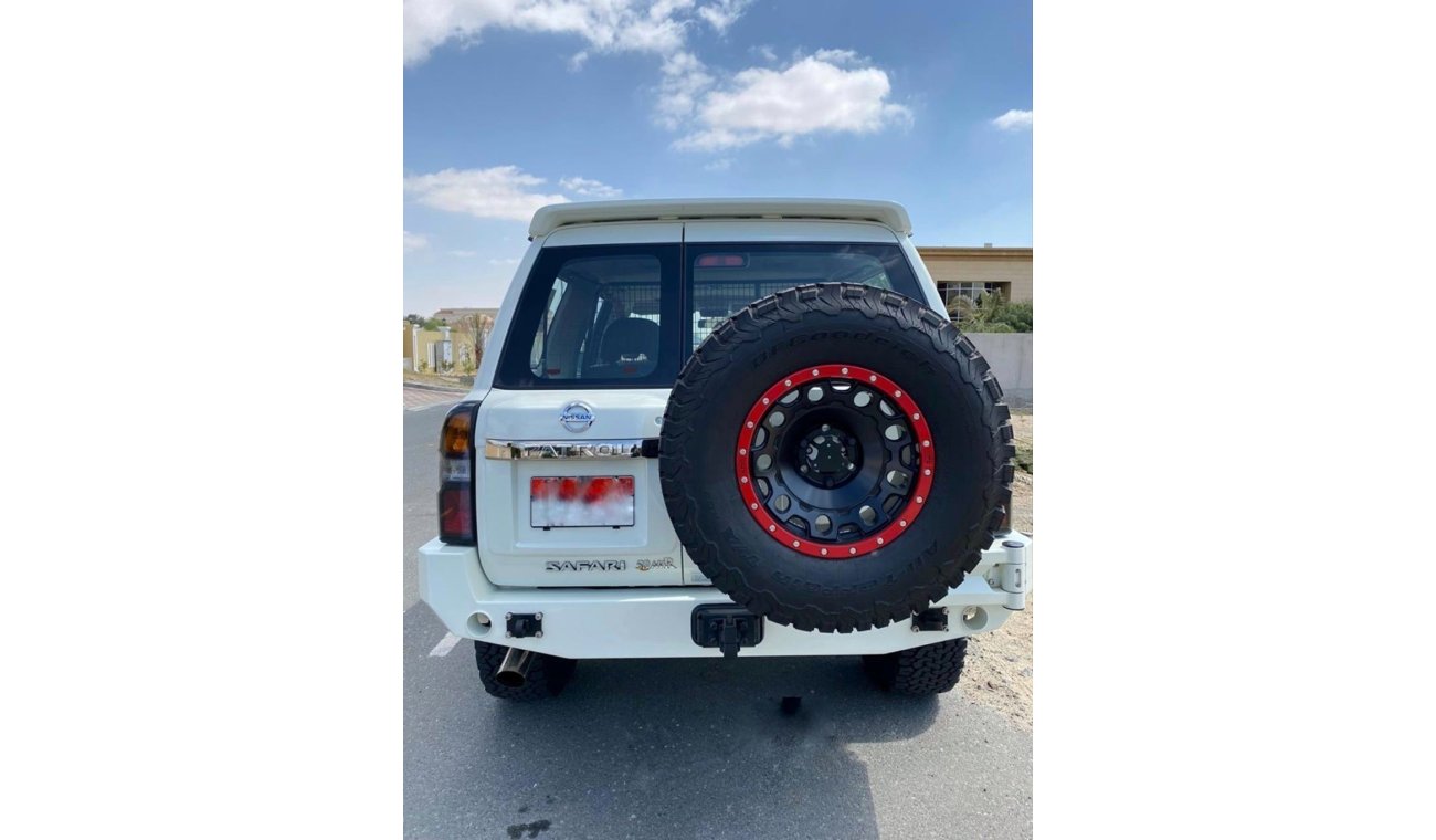 نيسان باترول سفاري Gazelle Edition - Pristine condition