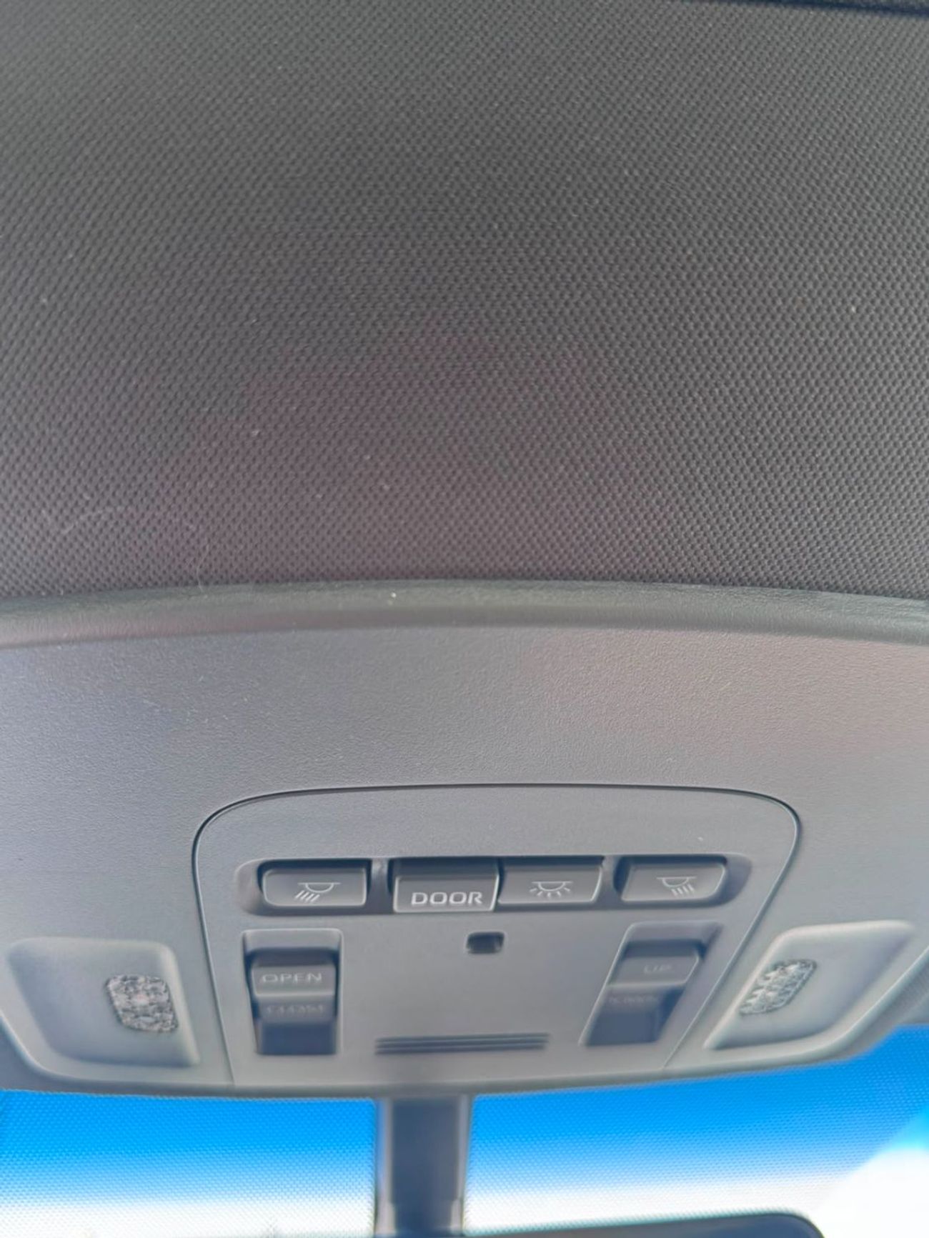Toyota Camry GLE HEV