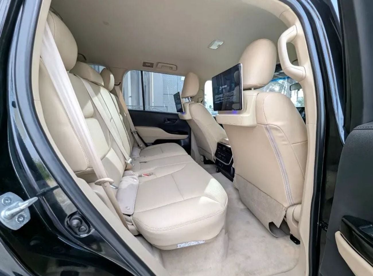 تويوتا لاند كروزر Toyota landcruise GXR 2022MODEL 4.0L v6 petrol Engine 299HP colour Black push start Transmission Aut