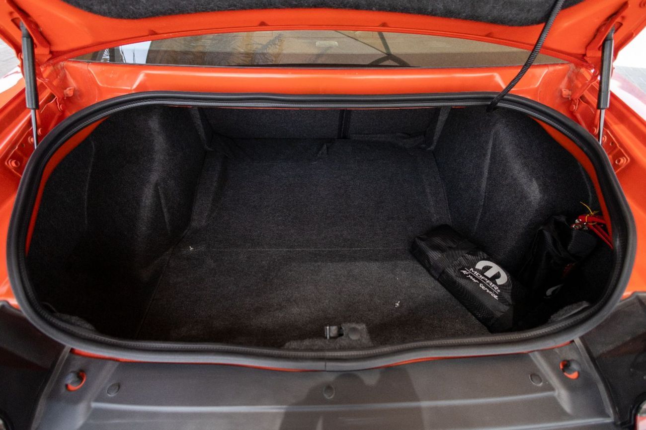 Dodge Challenger R/T Plus 5.7L (372 HP)