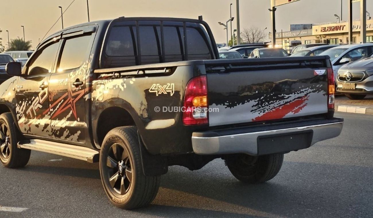 Toyota Hilux 2.5L DIESEL | MANUAL TRANSMISSION  LEFT-HAND-DRIVE | ALLOY WHEELS | LEATHER SEATS