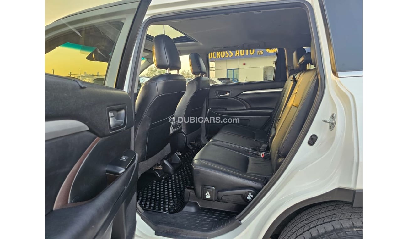 تويوتا هايلاندر 2017 TOYOTA HIGHLANDER  XLE AWD - 3.5L V6 - CANADIAN SPECS  - 7 Seater / EXPORT ONLY