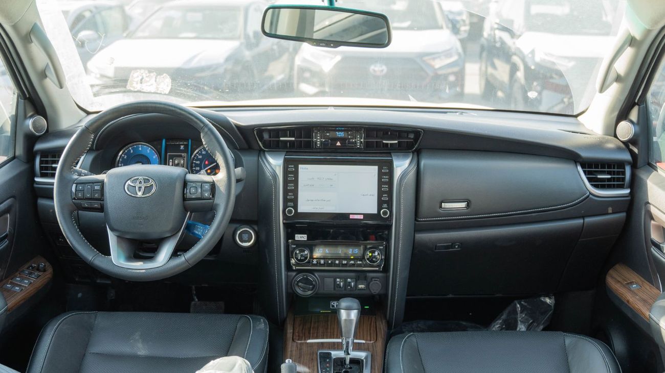 تويوتا فورتونر 2025 Toyota Fortuner Adventure SR5 V6 4.0L AT Petrol