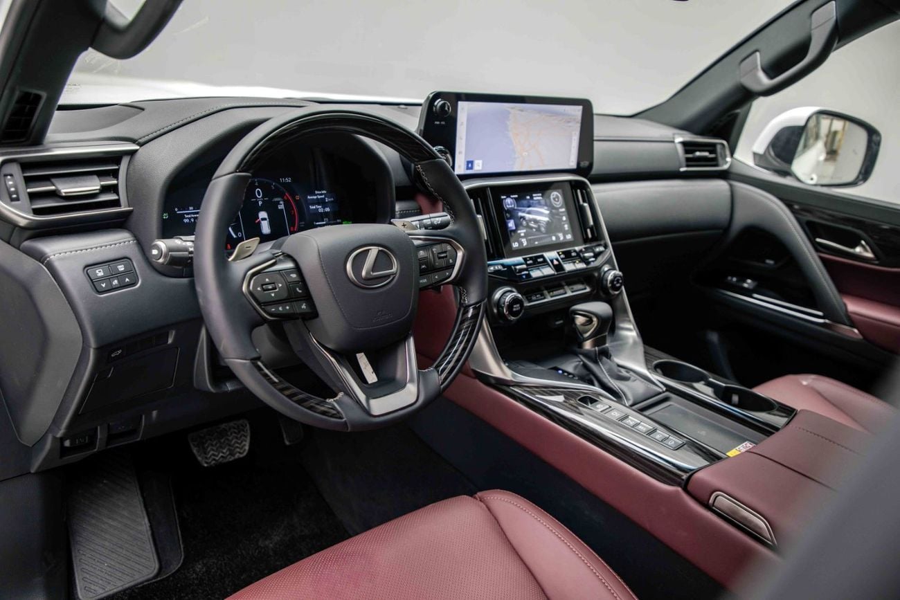 Lexus LX 600 Signature 3.5L - Sonic Quartz Inside Red | Export Only